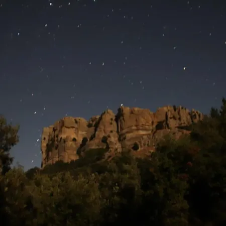 Santu Bustianu Oda ve Kahvaltı